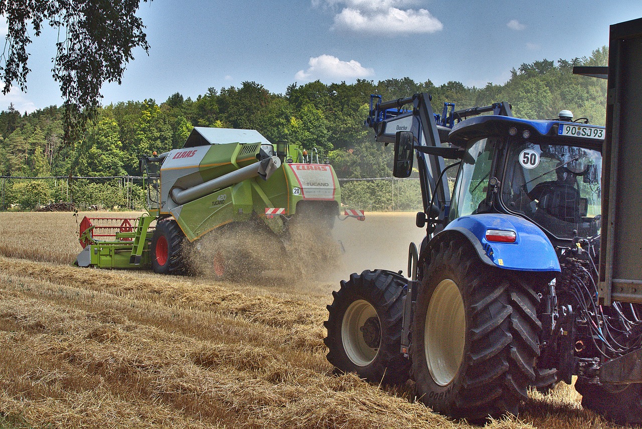 Wybór Opon dla Maszyn Rolniczych: Kluczowe Aspekty